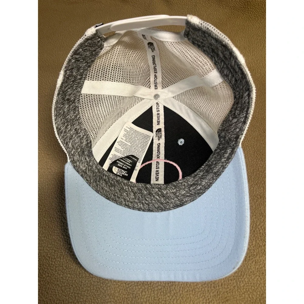 The North Face Light Blue White Mesh Snapback Trucker Hat Graphic Mountain Patch